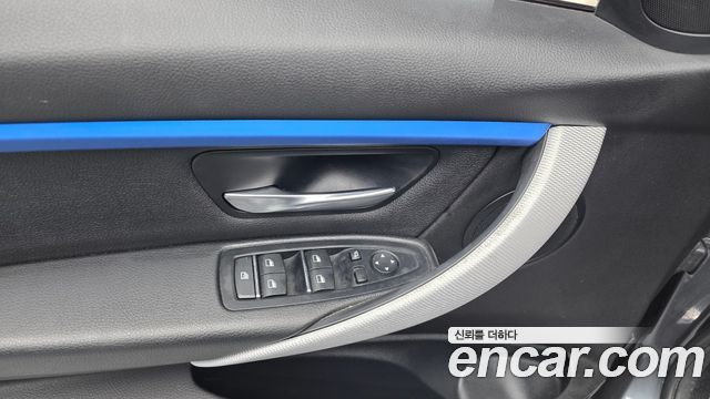 BMW Série 3 (F30) 320i M Sport 2018 - photo 28 - Import Corée du Sud | International Cars