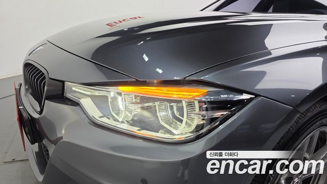 BMW Série 3 (F30) 320i M Sport 2018 - photo 8 - Import Corée du Sud | International Cars