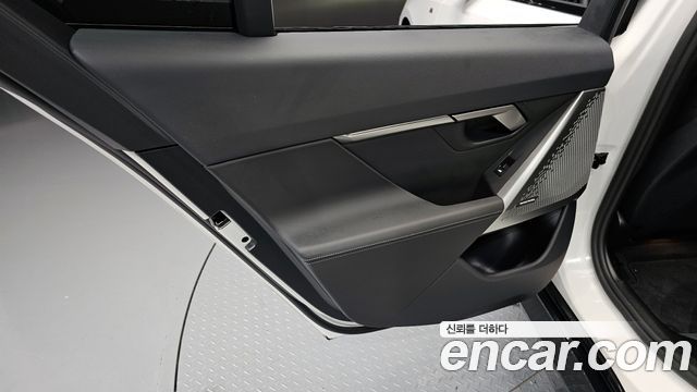 BMW Série 5 (G60) 520i M Sport 2025 - photo 15 - Import Corée du Sud | International Cars