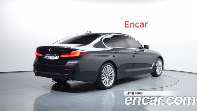 BMW Série 5 (G30) 530i Luxury 2023 - photo 2 - Import Corée du Sud | International Cars