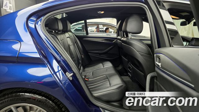 BMW Série 5 (G30) 530i xDrive M Sport 2018 - photo 11 - Import Corée du Sud | International Cars