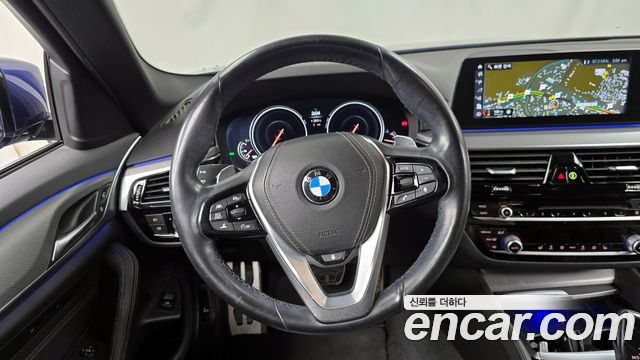 BMW Série 5 (G30) 530i xDrive M Sport 2018 - photo 13 - Import Corée du Sud | International Cars