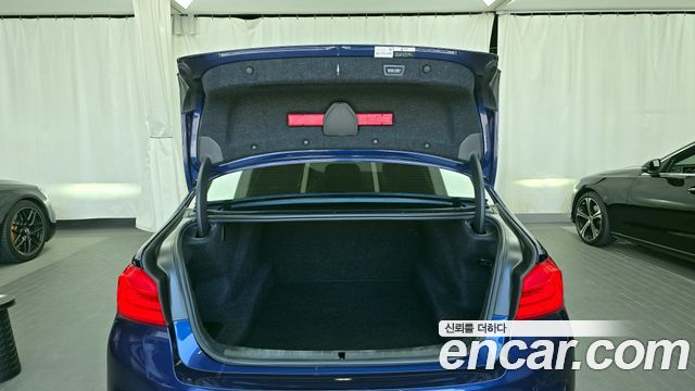 BMW Série 5 (G30) 530i xDrive M Sport 2018 - photo 20 - Import Corée du Sud | International Cars