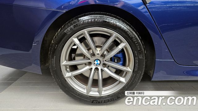 BMW Série 5 (G30) 530i xDrive M Sport 2018 - photo 5 - Import Corée du Sud | International Cars