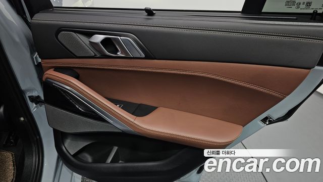 BMW X6 (G06) xDrive30d M Sport 2025 - photo 11 - Import Corée du Sud | International Cars
