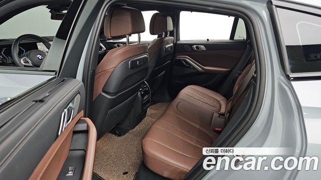 BMW X6 (G06) xDrive30d M Sport 2025 - photo 12 - Import Corée du Sud | International Cars