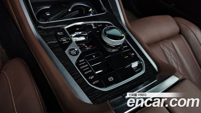 BMW X6 (G06) xDrive30d M Sport 2025 - photo 8 - Import Corée du Sud | International Cars