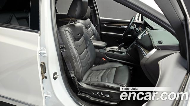 CADILLAC XT5 3.6 플래티넘 AWD 2019 - photo 12 - Import Corée du Sud | International Cars
