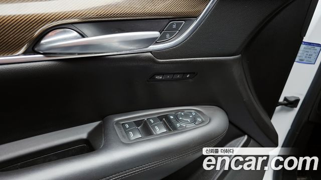 CADILLAC XT5 3.6 플래티넘 AWD 2019 - photo 14 - Import Corée du Sud | International Cars