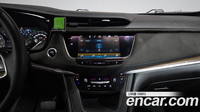 CADILLAC XT5 3.6 플래티넘 AWD 2017 - photo 12 - Import Corée du Sud | International Cars