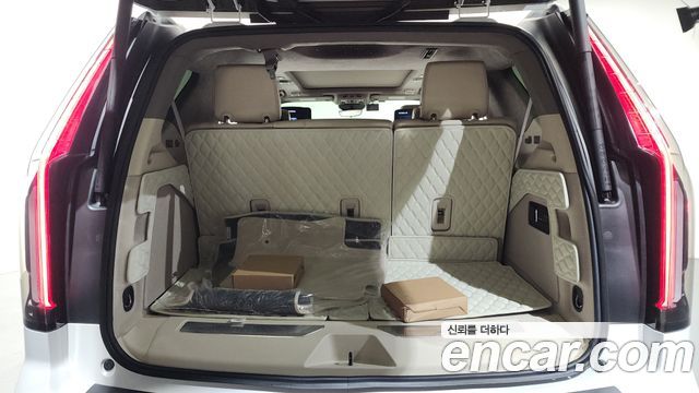 CADILLAC 에스컬레이드 5세대 6.2 2022 - photo 25 - Import Corée du Sud | International Cars