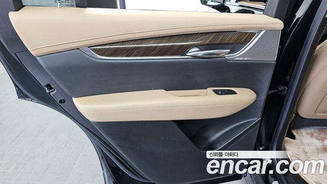 CADILLAC XT6 3.6 Sport 2021 - photo 15 - Import Corée du Sud | International Cars