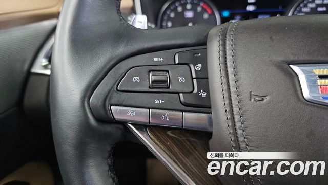 CADILLAC XT6 3.6 Sport 2021 - photo 16 - Import Corée du Sud | International Cars