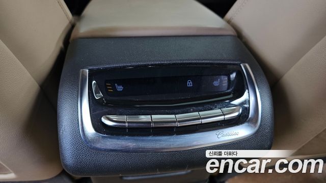 CADILLAC XT6 3.6 Sport 2021 - photo 25 - Import Corée du Sud | International Cars