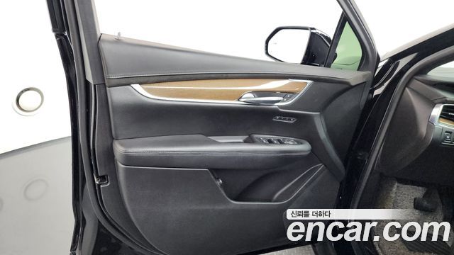 CADILLAC XT5 3.6 플래티넘 AWD 2018 - photo 14 - Import Corée du Sud | International Cars