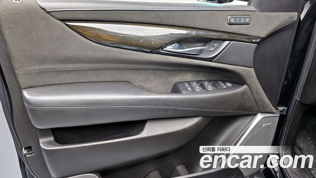 CADILLAC 에스컬레이드 6.2 2019 - photo 14 - Import Corée du Sud | International Cars