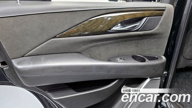 CADILLAC 에스컬레이드 6.2 2019 - photo 15 - Import Corée du Sud | International Cars