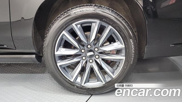 CADILLAC 에스컬레이드 5세대 6.2 ESV 2023 - photo 7 - Import Corée du Sud | International Cars