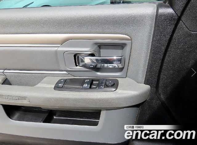 DODGE 램픽업 5.7 2014 - photo 11 - Import Corée du Sud | International Cars