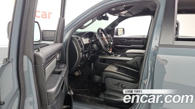 DODGE 램픽업 5.7 2021 - photo 13 - Import Corée du Sud | International Cars