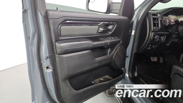 DODGE 램픽업 5.7 2021 - photo 14 - Import Corée du Sud | International Cars