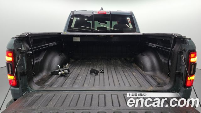 DODGE 램픽업 5.7 2021 - photo 26 - Import Corée du Sud | International Cars