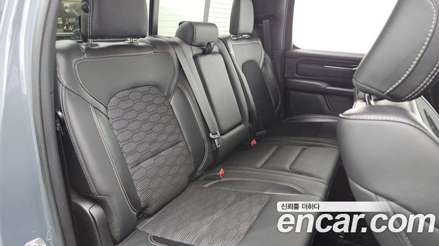 DODGE 램픽업 5.7 2021 - photo 29 - Import Corée du Sud | International Cars