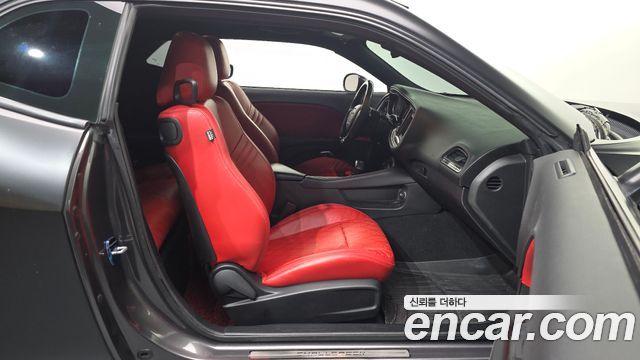DODGE 챌린저 5.7 2019 - photo 11 - Import Corée du Sud | International Cars