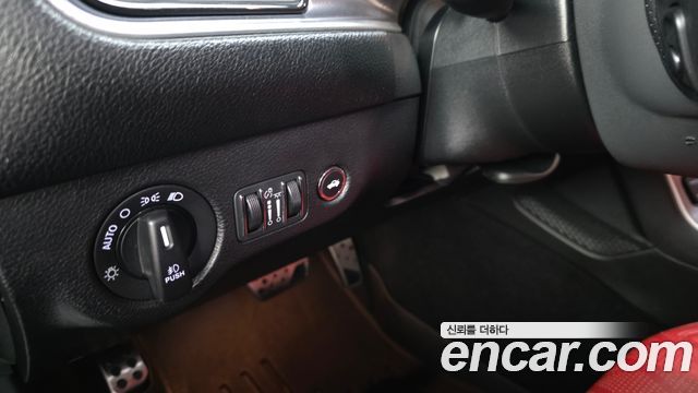 DODGE 챌린저 5.7 2019 - photo 13 - Import Corée du Sud | International Cars