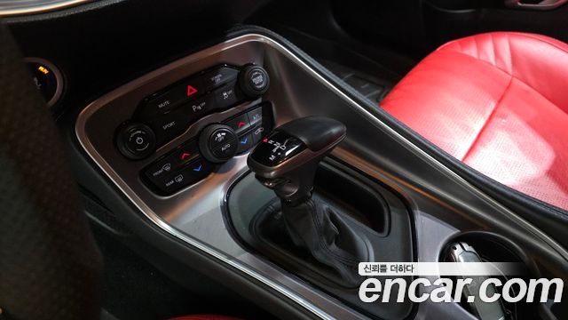 DODGE 챌린저 5.7 2019 - photo 9 - Import Corée du Sud | International Cars