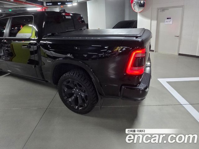 DODGE 램픽업 5.7 2020 - photo 9 - Import Corée du Sud | International Cars