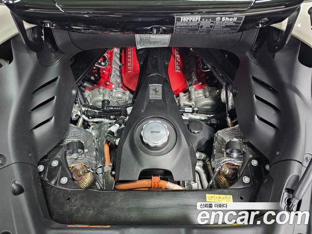 FERRARI SF90 Spyder 4.0 2023 - photo 6 - Import Corée du Sud | International Cars