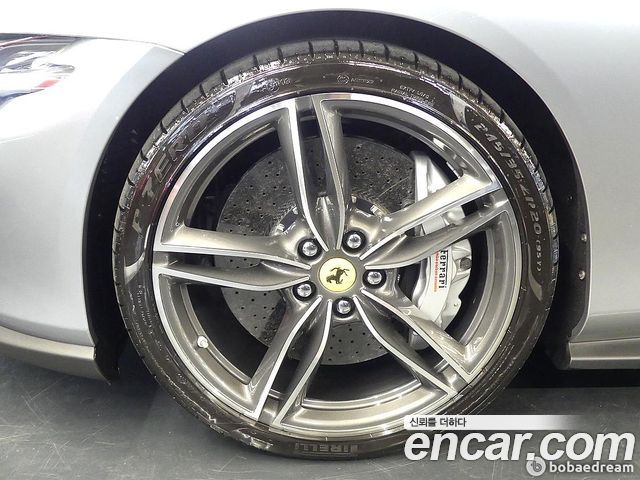FERRARI Roma 3.9 2023 - photo 8 - Import Corée du Sud | International Cars