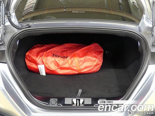 FERRARI Roma 3.9 2023 - photo 9 - Import Corée du Sud | International Cars