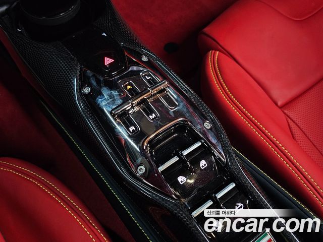 FERRARI SF90 Spyder 4.0 2023 - photo 20 - Import Corée du Sud | International Cars