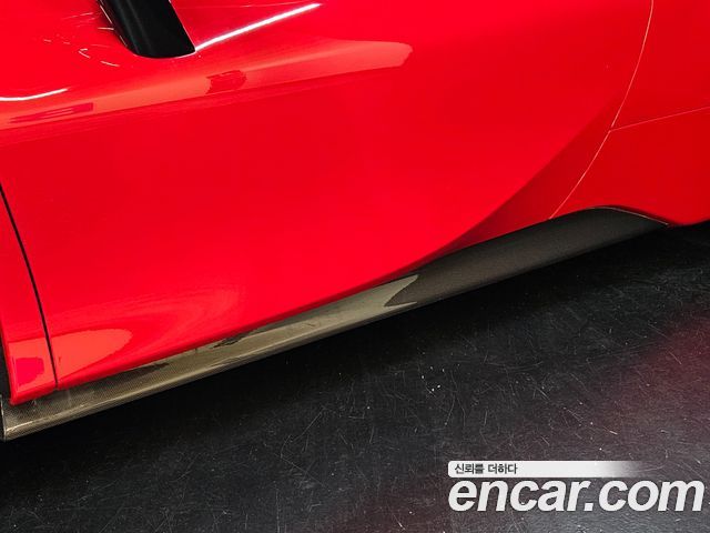 FERRARI SF90 Spyder 4.0 2023 - photo 24 - Import Corée du Sud | International Cars