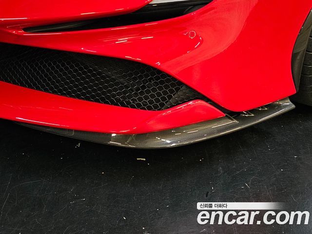 FERRARI SF90 Spyder 4.0 2023 - photo 8 - Import Corée du Sud | International Cars