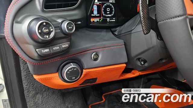 FERRARI 488 GTB 3.9 2018 - photo 12 - Import Corée du Sud | International Cars