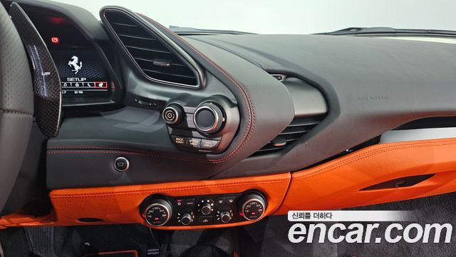 FERRARI 488 GTB 3.9 2018 - photo 14 - Import Corée du Sud | International Cars