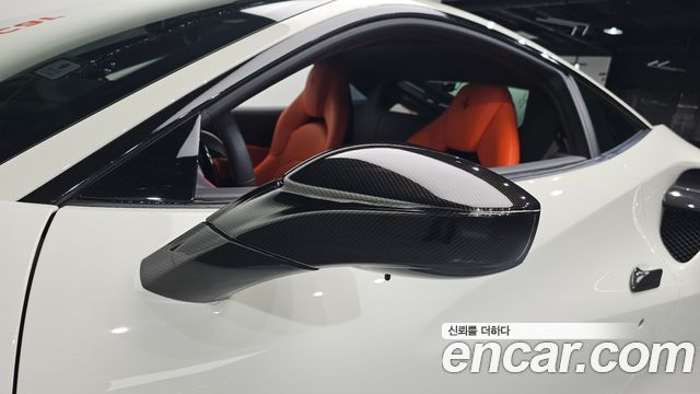 FERRARI 488 GTB 3.9 2018 - photo 18 - Import Corée du Sud | International Cars