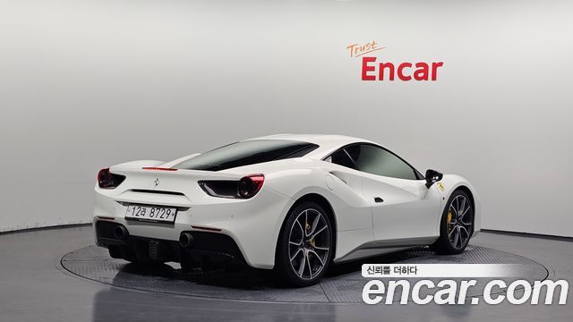 FERRARI 488 GTB 3.9 2018 - photo 2 - Import Corée du Sud | International Cars