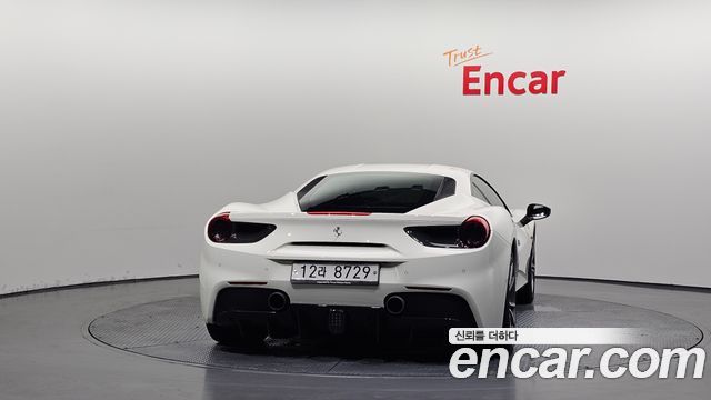 FERRARI 488 GTB 3.9 2018 - photo 4 - Import Corée du Sud | International Cars