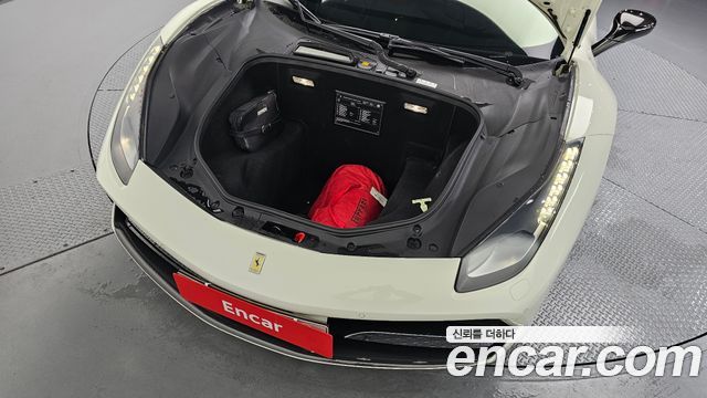 FERRARI 488 GTB 3.9 2018 - photo 6 - Import Corée du Sud | International Cars
