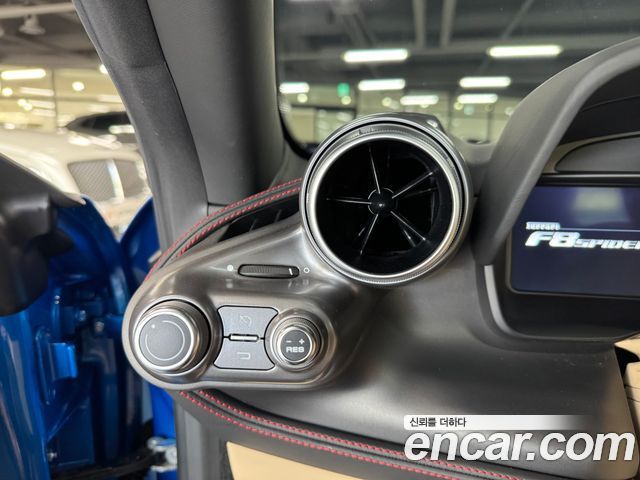 FERRARI F8 Spyder 3.9 V8 2022 - photo 10 - Import Corée du Sud | International Cars