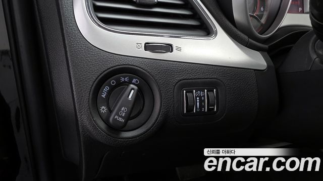 FIAT 프리몬트 2.0 라운지 2013 - photo 16 - Import Corée du Sud | International Cars