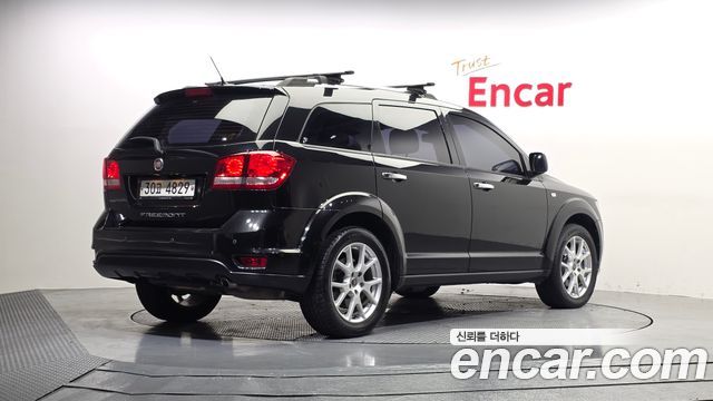 FIAT 프리몬트 2.0 라운지 2013 - photo 2 - Import Corée du Sud | International Cars