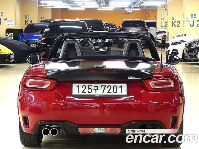 FIAT 124 Spyder 1.4 아바스 2019 - photo 6 - Import Corée du Sud | International Cars
