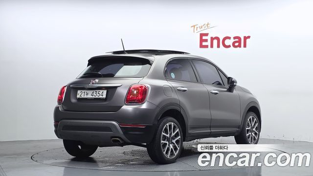 FIAT 500X 2.0 디젤 크로스 Plus AWD 2016 - photo 2 - Import Corée du Sud | International Cars