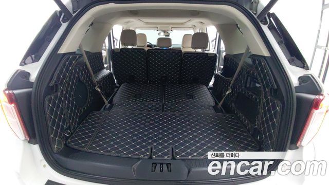 FORD 익스플로러 6세대 2.3 리미티드 4WD 2021 - photo 18 - Import Corée du Sud | International Cars