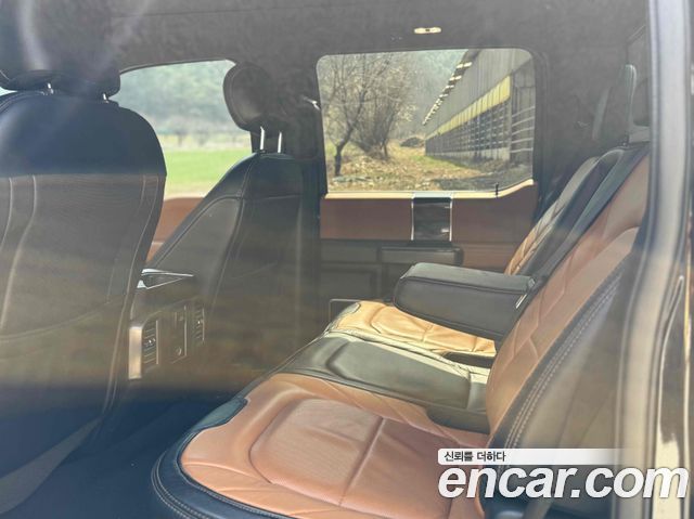 FORD F150 3.5L 2016 - photo 10 - Import Corée du Sud | International Cars